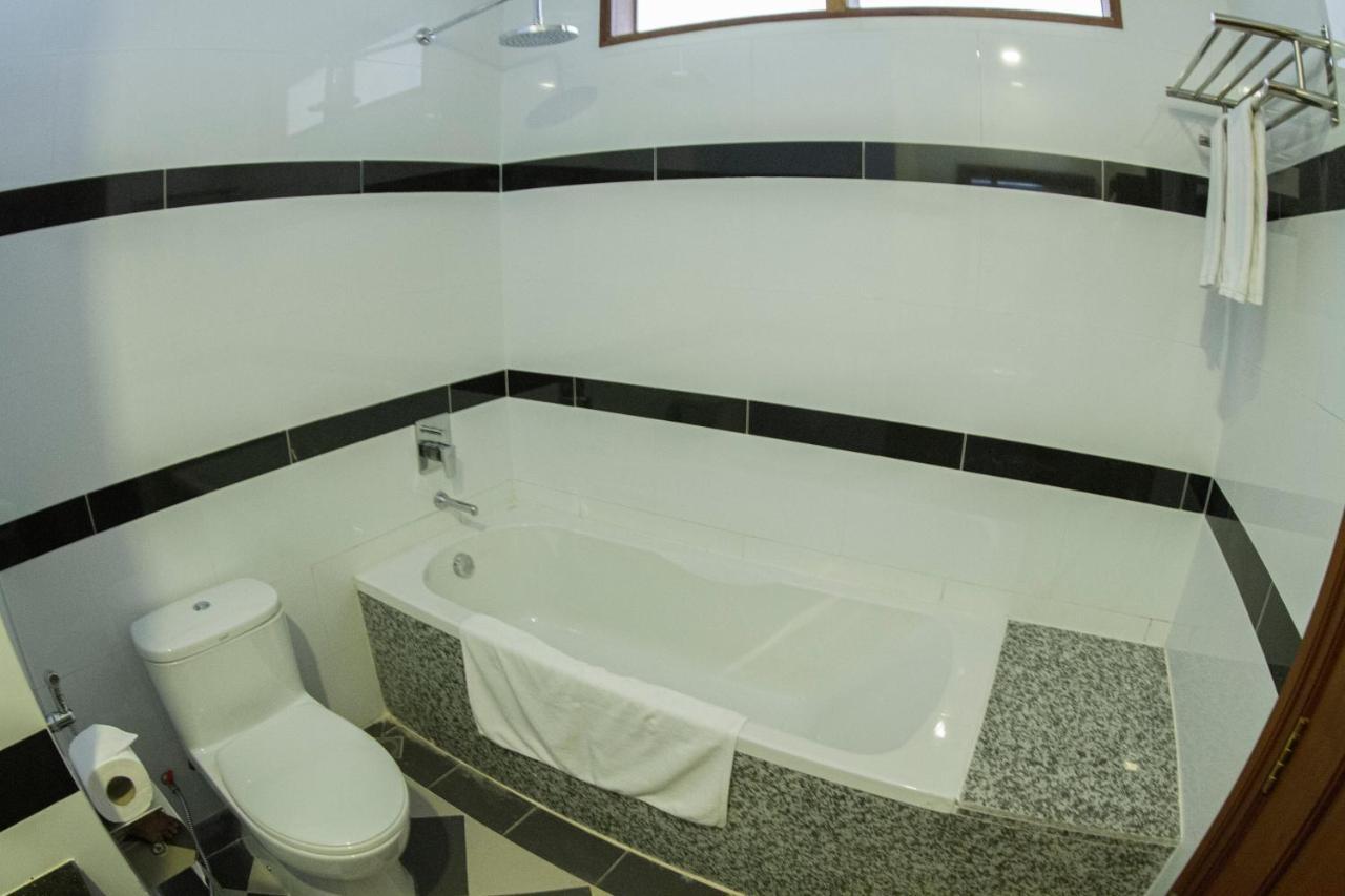 Kampong Thom Palace Hotel 外观 照片